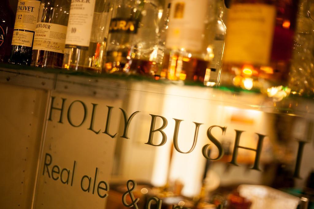 Hollybush Inn Greenhaugh Extérieur photo