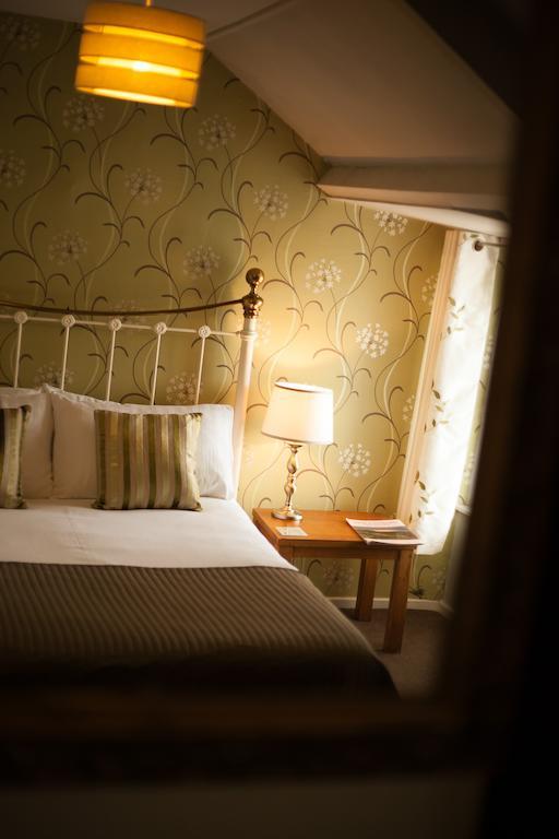 Hollybush Inn Greenhaugh Chambre photo
