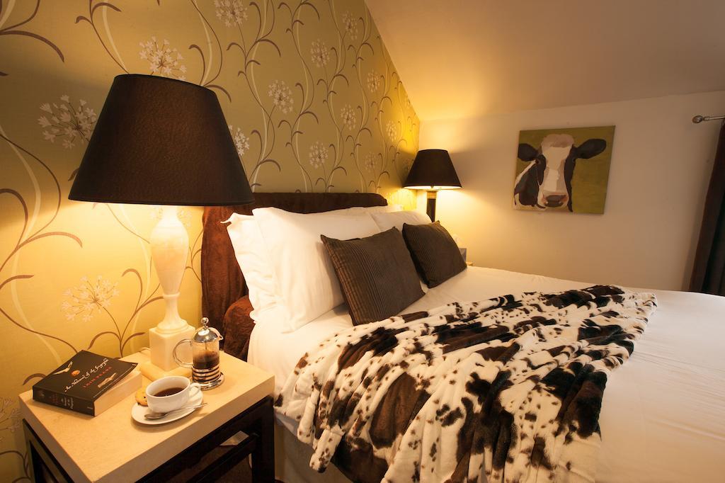 Hollybush Inn Greenhaugh Chambre photo